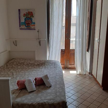 Monovano Centro Storico Catania-Fontanarossai nemzetközi repülőtér Kültér fotó